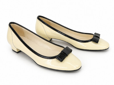 Vintage Roland Cartier Ballerinas creme schwarz Schleife Lackschuhe UK 5
