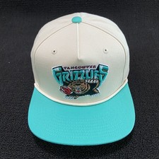 Mitchell & Ness Vancouver Grizzlies Retro Snapback White Teal One Size
