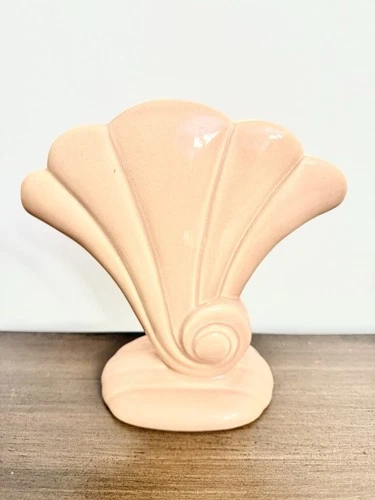 MCM Red Wing Pottery FAN SHELL Vase 899 USA Peach 7.5 In x 7.5 in
