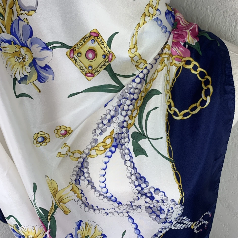 "Bufanda de colección 100 % seda 34"" cuadrada grande hecha en Italia C&A floral dinero antiguo usada en excelente estado" Foto 2 de 4