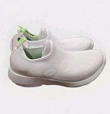 OOFOS® Women's Size 7.5 OOMG Sport Shoe in White