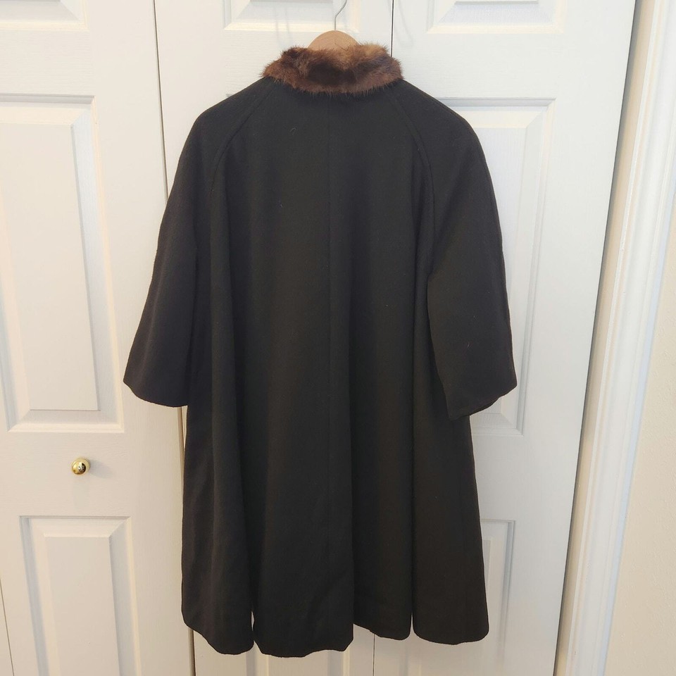 Arnold Constable Fifth Avenue Women's Black Vintage Coat Mink Collar