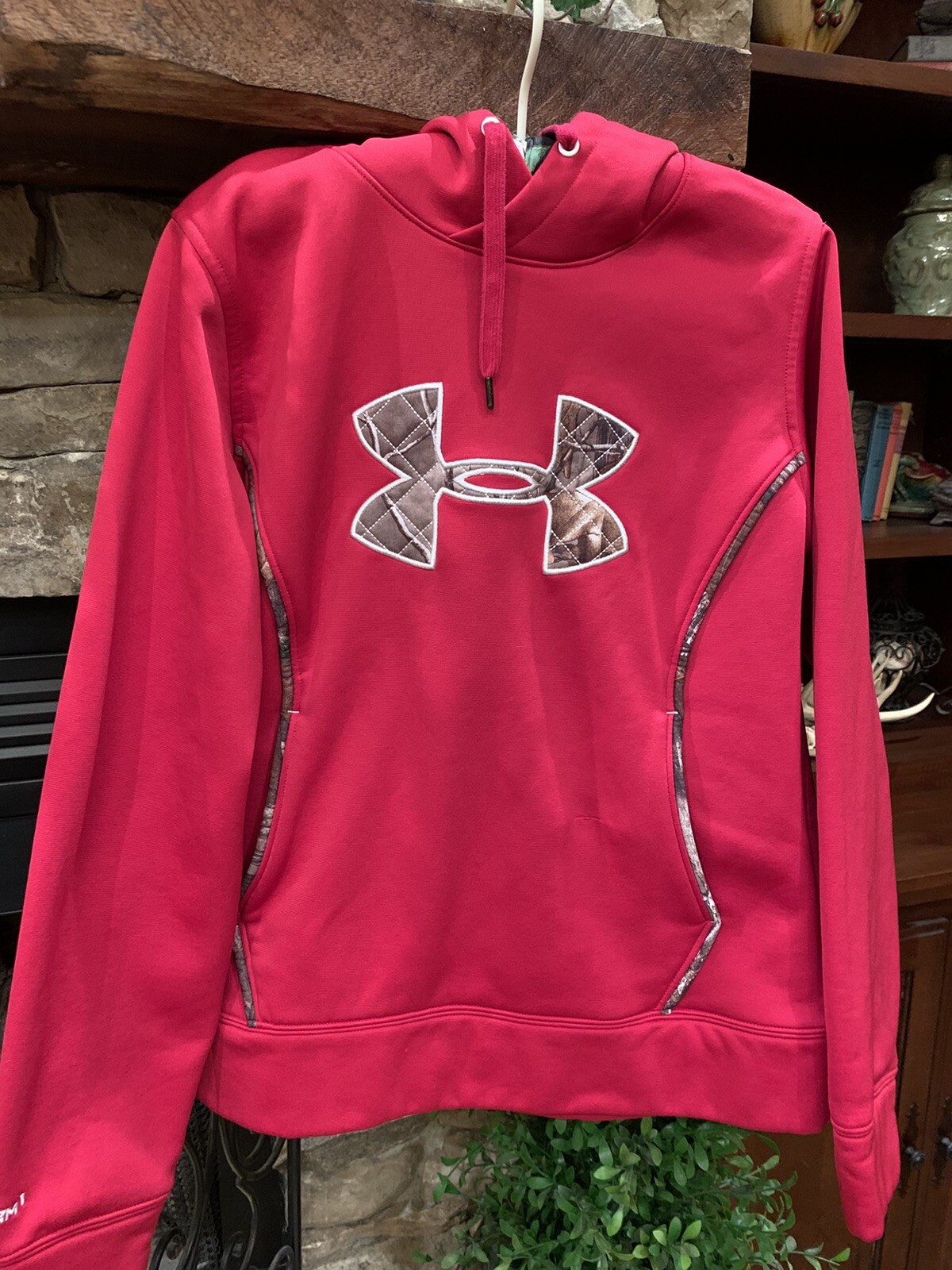 Under Armour Pink/Rose &Camouflage Women's Size Mediu… Gem