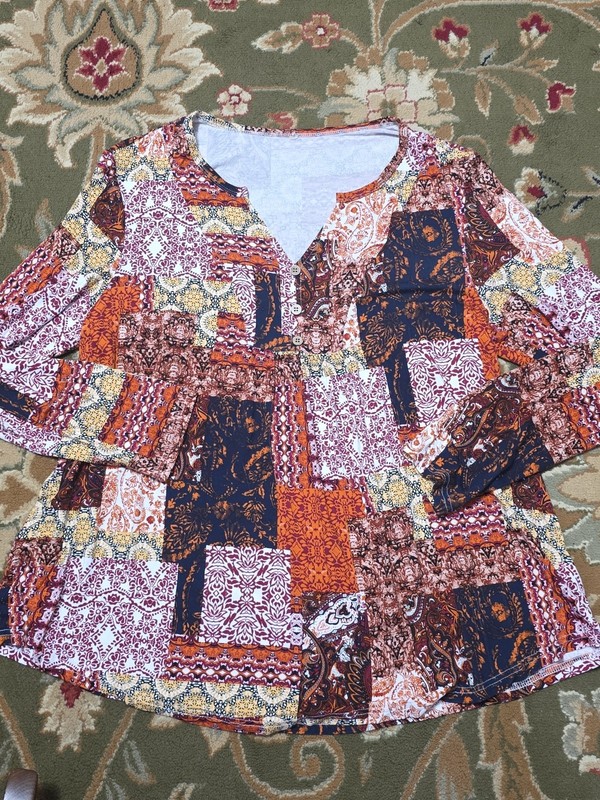 Ladies Sz 2XL Thin Long Sleeve V neck Button Neck Top