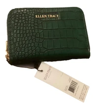 Ellen Tracy Women's Green Crocodile Embossed Zip Around Wallet Accordion NWT