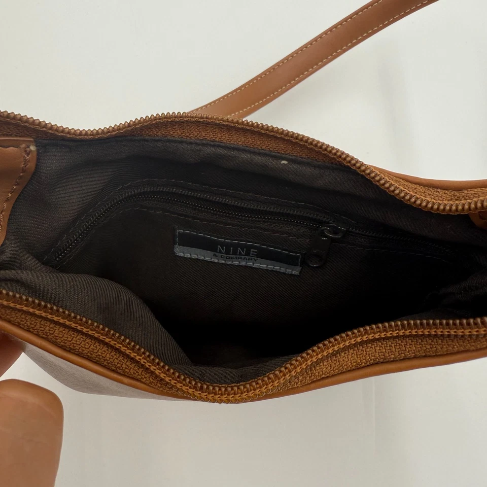 Bolsa de ombro feminina Nine & Company couro marrom alça destacável fecho com zíper - Imagem 4 de 4