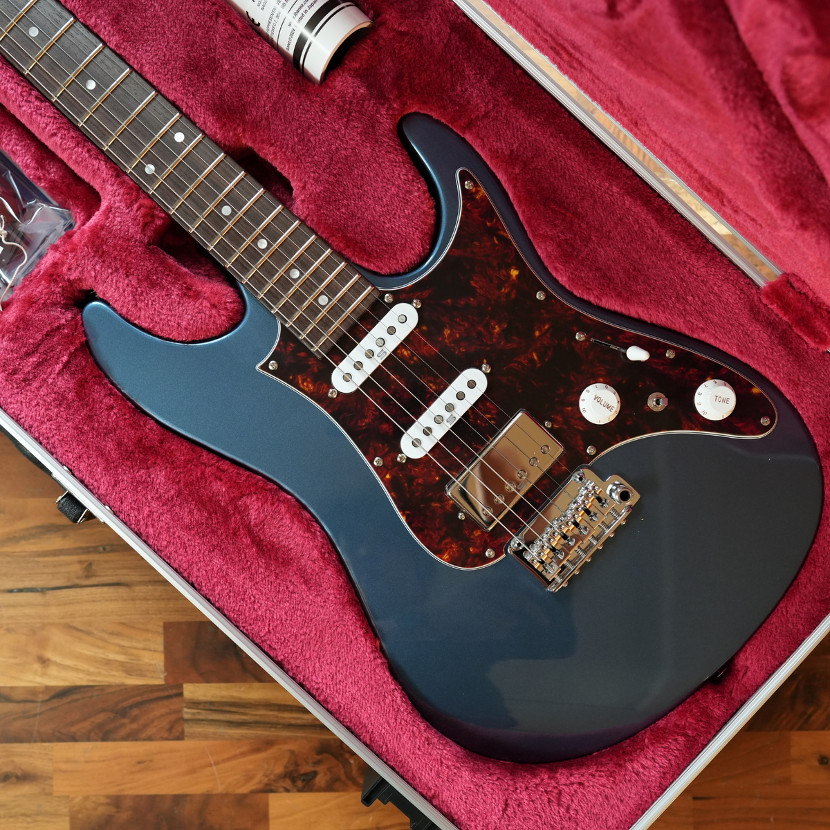Ibanez az2204n Prussian Blue llic 美品 IBANEZ AZ2204N PBM Prussian Blue Metallic Electric Guitar | eBay