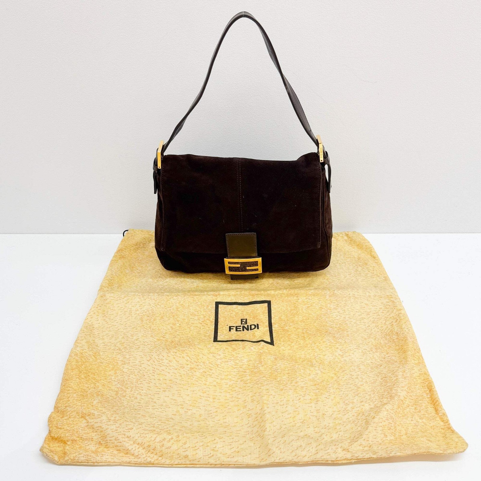 FENDI Mamma Baguette Brown Suede Shoulder Bag thumbnail 4