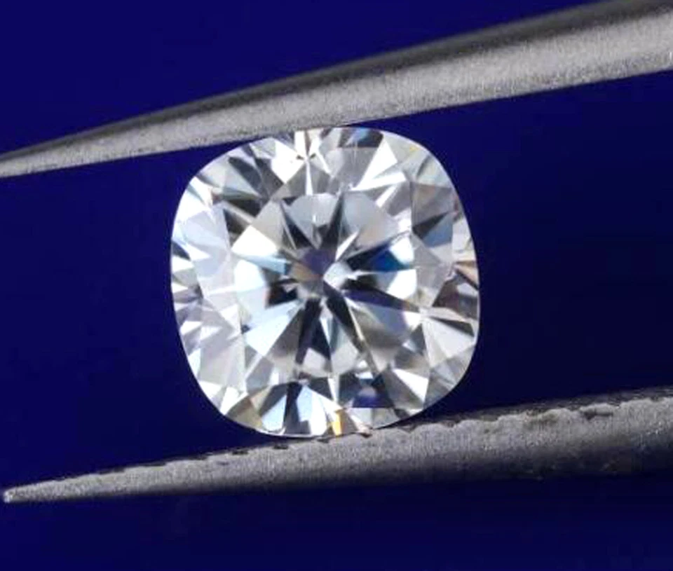 2.01 Ct Lab-Grown CVD Diamond D VVS1 Clarity Cushion Cut EGL Loose Gemstone 4OUX - Image 2 of 4