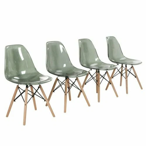 Sedie in plastica per la cucina