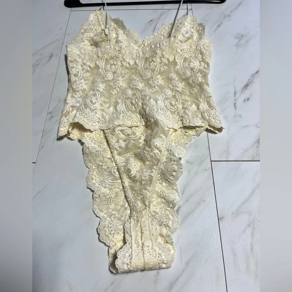 Hanky Panky Lace antique white thong back lingerie size small - Image 2 of 4