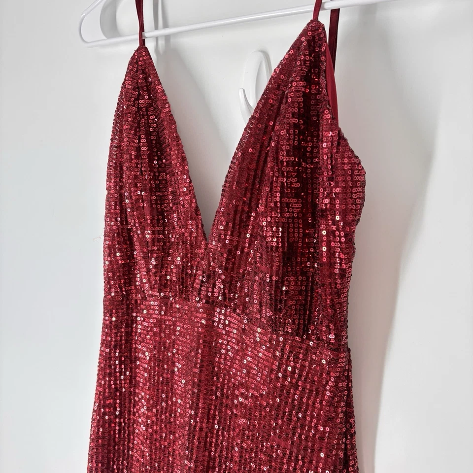 Maxi Vestido Luxxel Talla M Lentejuelas Sirena Sin Tirantes Sexy Vacaciones Año Nuevo Baile de graduación Vampiro Foto 3 de 4