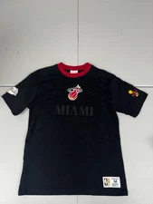 Mitchell & Ness Miami Heat Retro Graphic T-Shirt Men’s NBA Basketball Pick Size