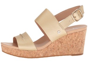 ugg elena ii wedge