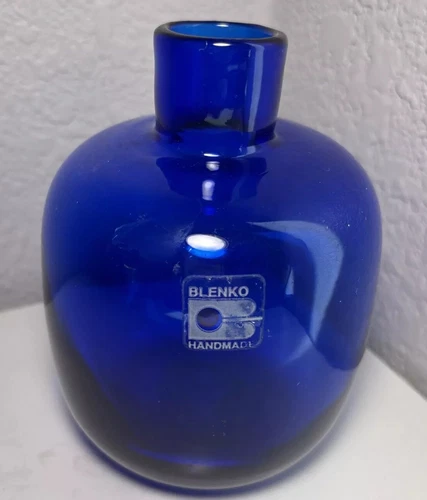 Vintage Blenko Cobalt Blue Art Glass Bud Accent 6424