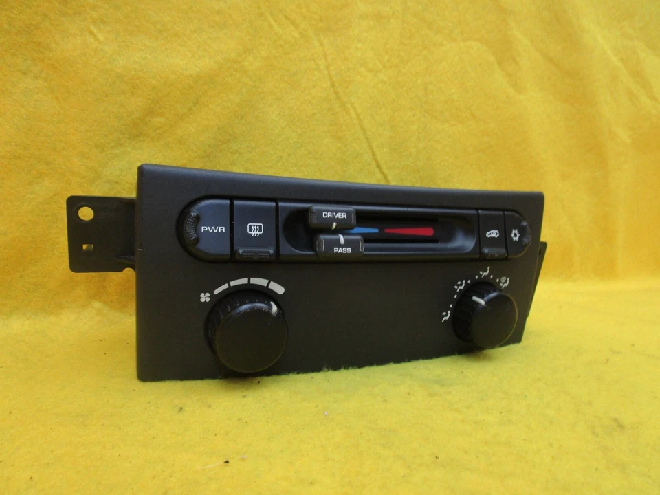 Переключатель климат-контроля температуры тепла кондиционера Chrysler Pacifica 2005 - 2008 годов выпуска PN 5005460AB - Изображение 3 из 4