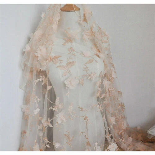 Rosa Handarbeitsstoffe aus Spitze