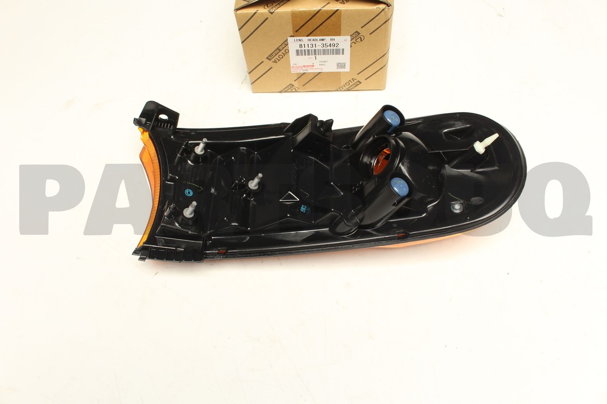 8113135492 Genuine Toyota LENS, FRONT TURN SIGNAL LAMP, RH 81131