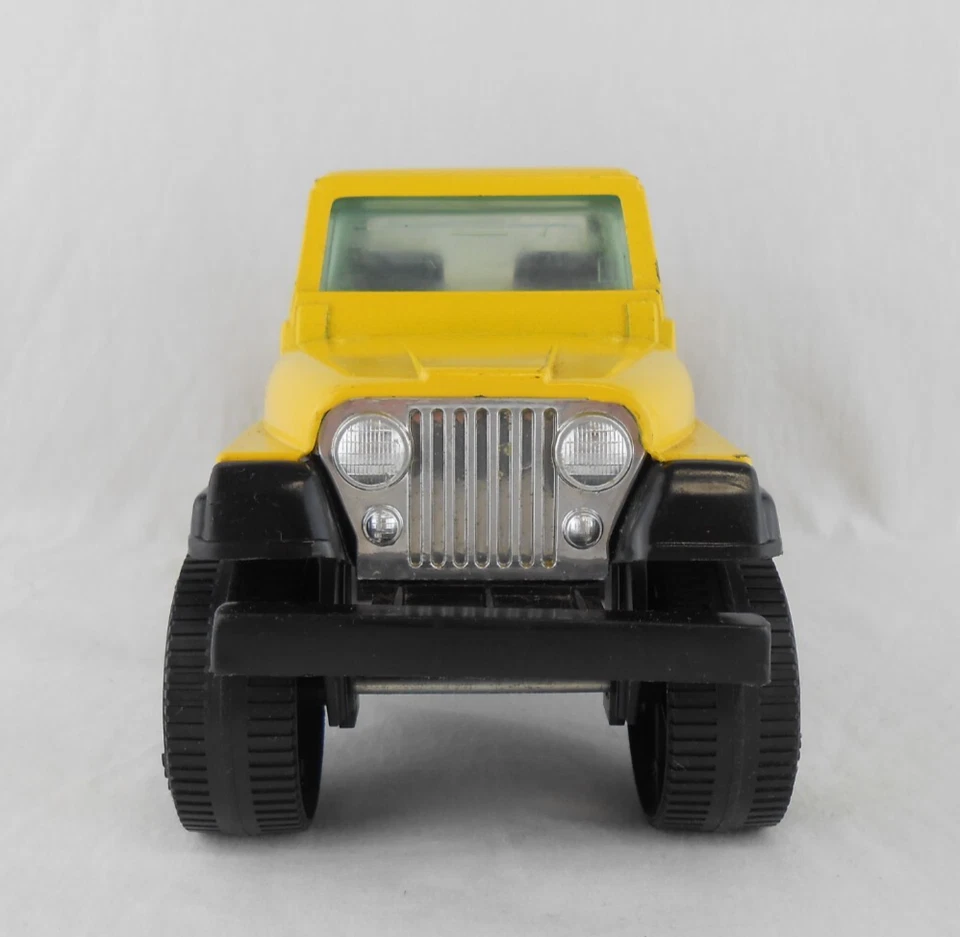 Vehículo de juguete Tootsietoy 9" Desert Rat 4x4 Jeep vintage amarillo de acero prensado Foto 2 de 4