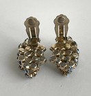 VINTAGE GOLD TONE GEOMETRIC AURORA BOREALIS 1 1/4" CLIP-ON CLUSTER EARRINGS — photo 10