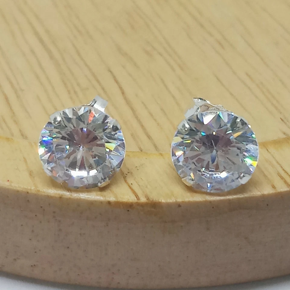 Orecchini brillantino da uomo in argento 925 zircone punto luce lobo 7-8-9-10mm - Immagine 4 di 4