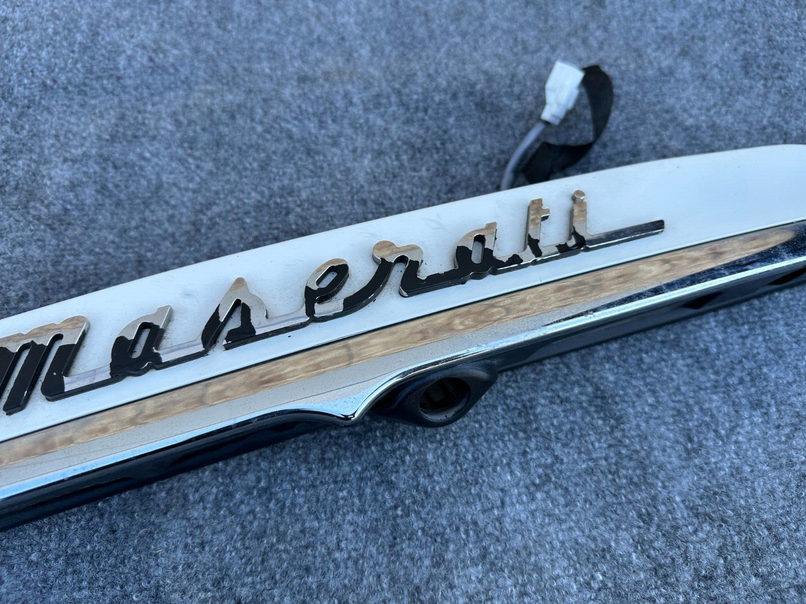 TRUNK MOLDING TRIM PANEL OEM 74K 14-20 MASERATI GHIBLI Q4