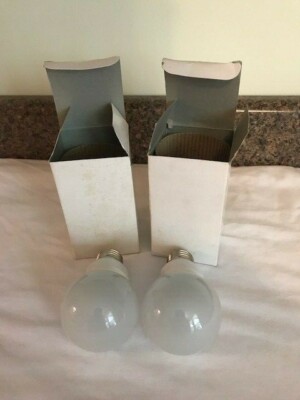 Two Multi Color Changing Light Bulbs 120/60 H2/1W works Super Cute in Dark Room