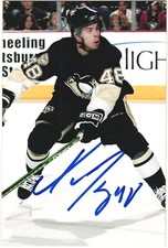 Tyler Kennedy Autographed 4x6 Color Photo Pittsburgh Penguins Black #48 C