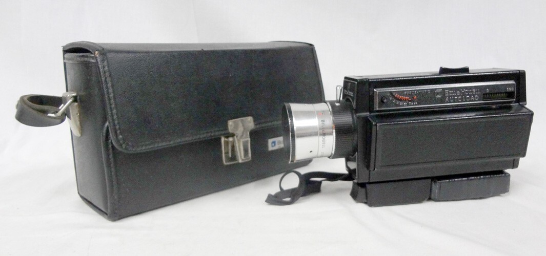 フィルムカメラ bell&howell autoload Vintage Bell & Howell 8mm Movie Camera – Autoload “Optronic