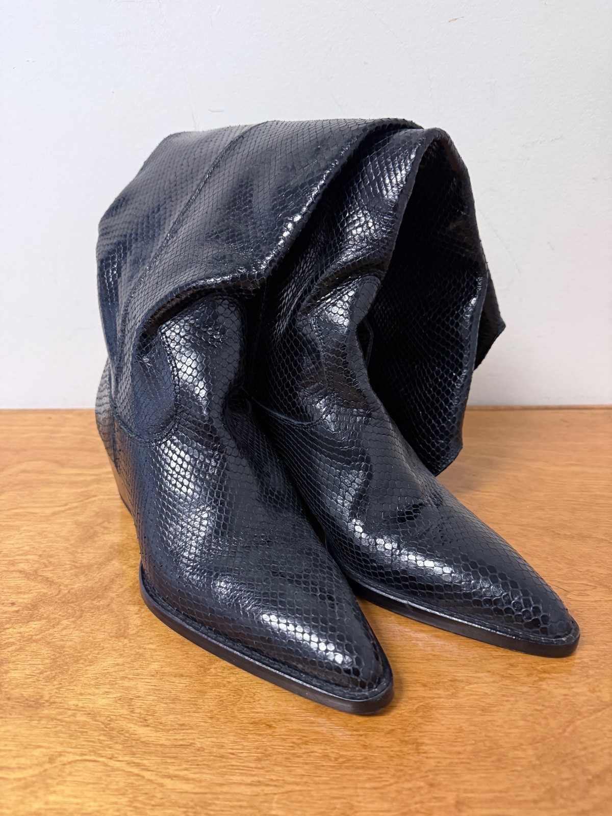 Zara Black Snake Embossed Knee High Boots Pointed Toe Block Heel EU 41 US 10