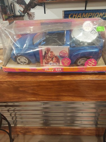 Rad Nuovo in Scatola Barbie Cali Girl Chevy SSR Auto Lettore CD Blu 2004 Vintage Mattel