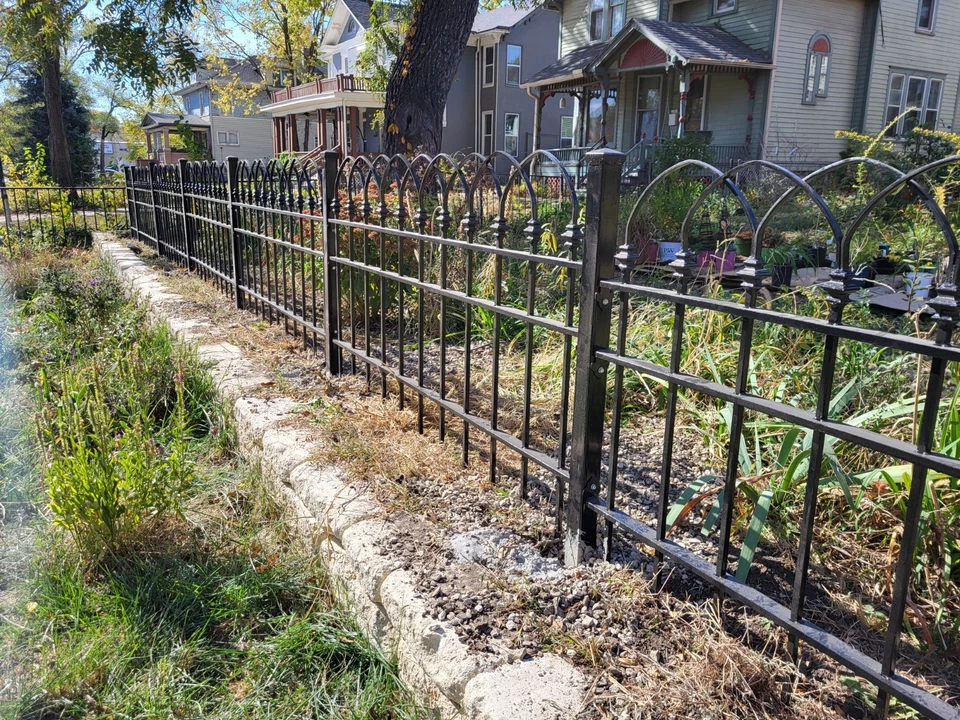 Paneles de valla de hierro forjado de lujo: tapas arqueadas superpuestas de 4 pies de alto/6 pies! Foto 4 de 4
