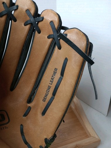 Wilson A360 14” Leather Baseball Softball Glove A0360 ES14 RHT Hand /Throw RHT - Picture 6 of 10