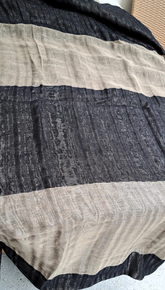 große Tischdecke, Deko, festlich, glänzend,  ca. 140 x 280 cm schwarz, silber