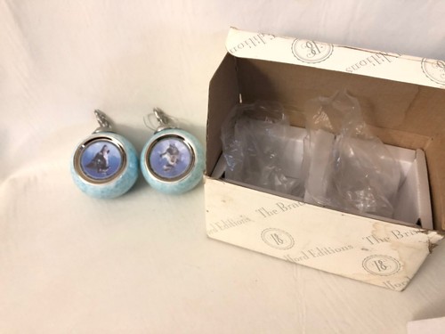 Vtg 1977 Bradford Editions 89632 Set of 2 Wolf Grey Guardian Porcelain Ornaments
