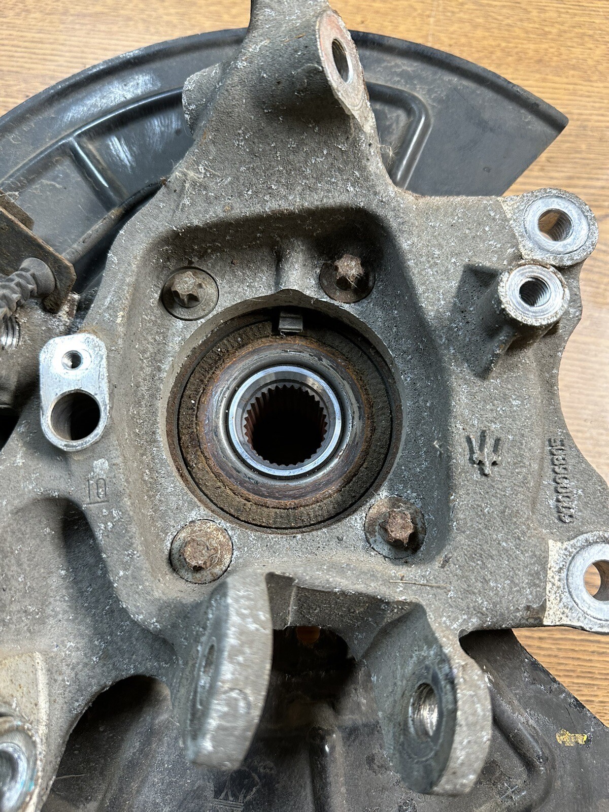 2014-2019 Maserati Ghibli AWD Right Rear Spindle Knuckle & Wheel Hub Bearing
