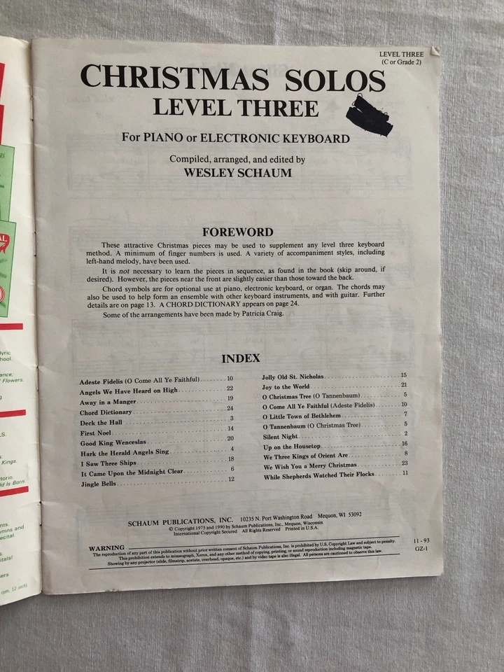 Cancionero Wesley Schaum Christmas Solos Nivel Tres (Piano/Teclado/Órgano) Foto 2 de 4