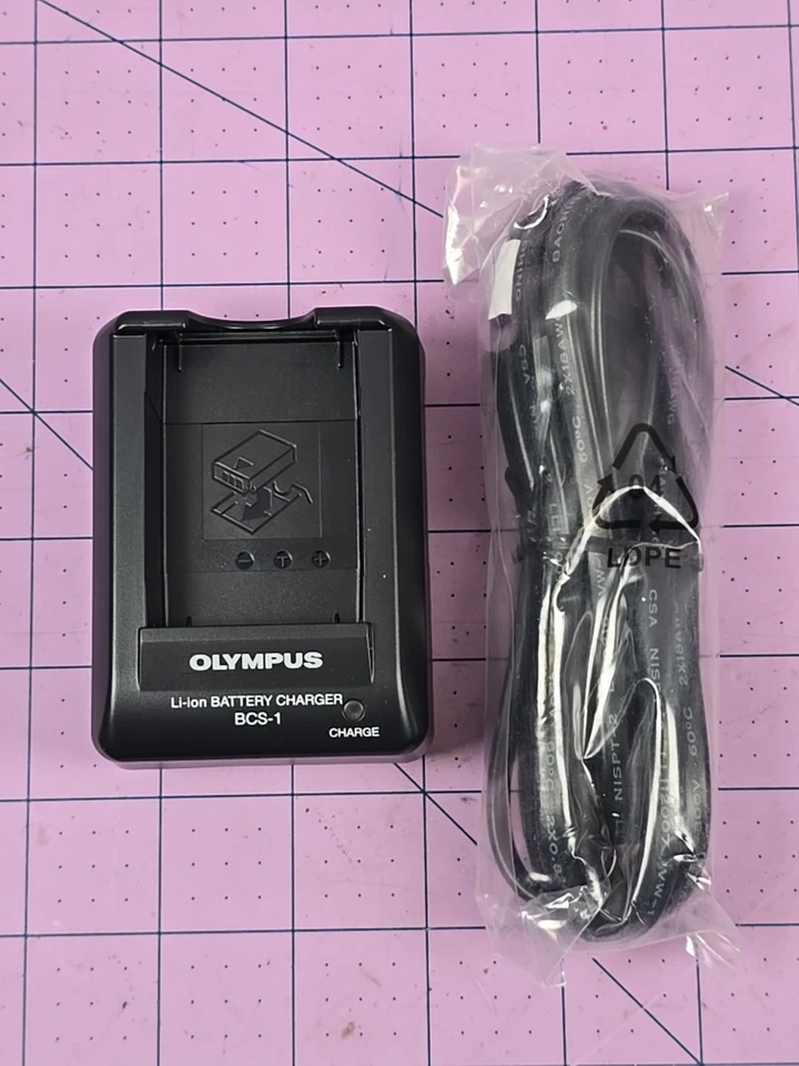 New Olympus Li-ion Battery Charger BCS-1 Charger - Image 2 of 3