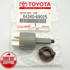 Genuine Toyota 4RUNNER RAV4 Scion TC XB XD Switch Assy Stop Lamp 84340-69025 OEM