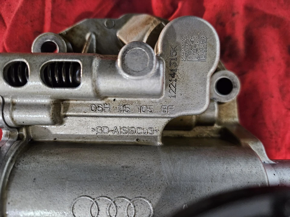 AUDI A4 A5 A6 Q5 2009-2018 bomba de aceite motor todo terreno 06H 115 105 BF OEM* Foto 2 de 4