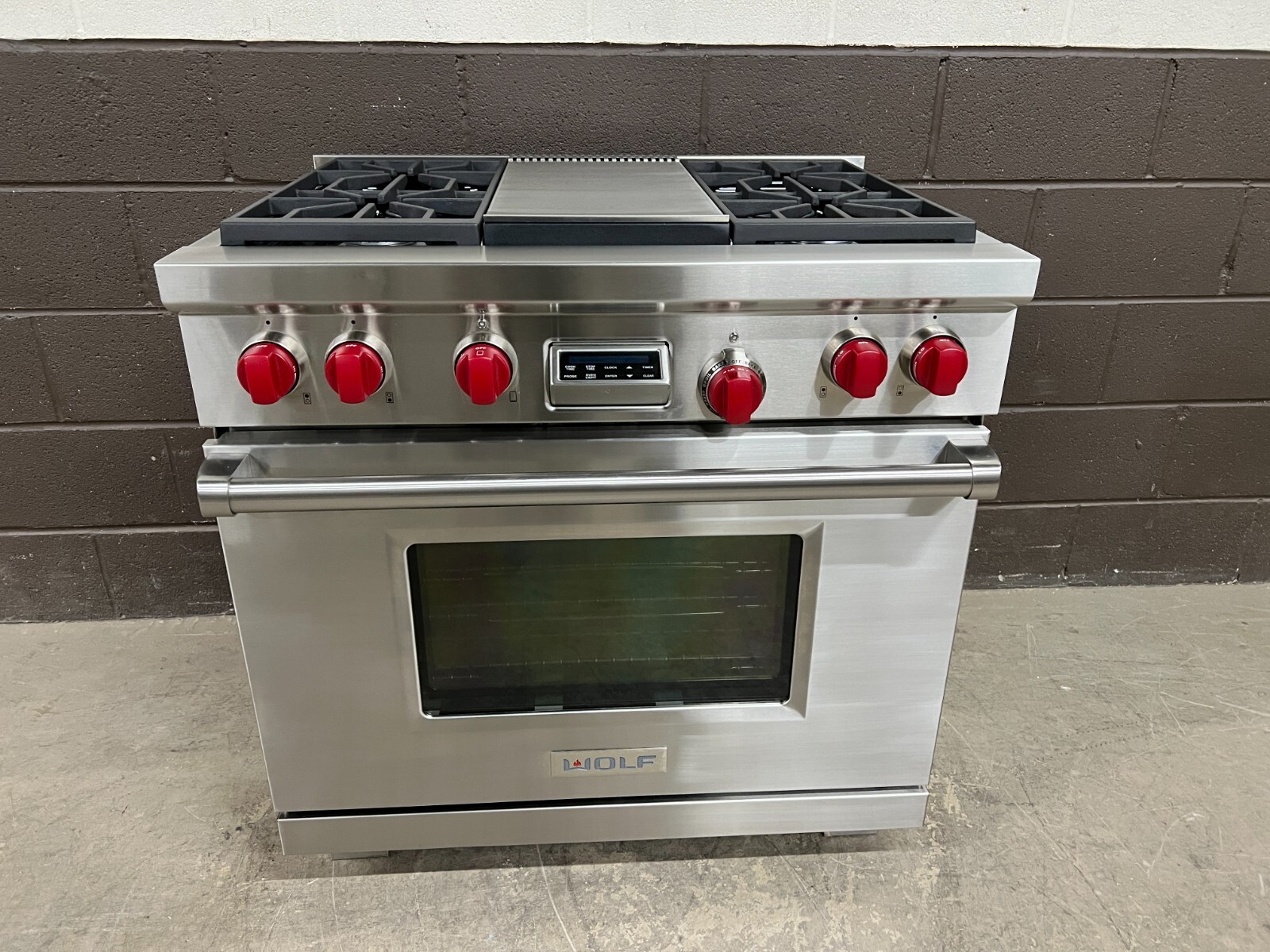 Wolf DF364G 36" Dual Fuel Range 4 Burners Griddle Professional Red