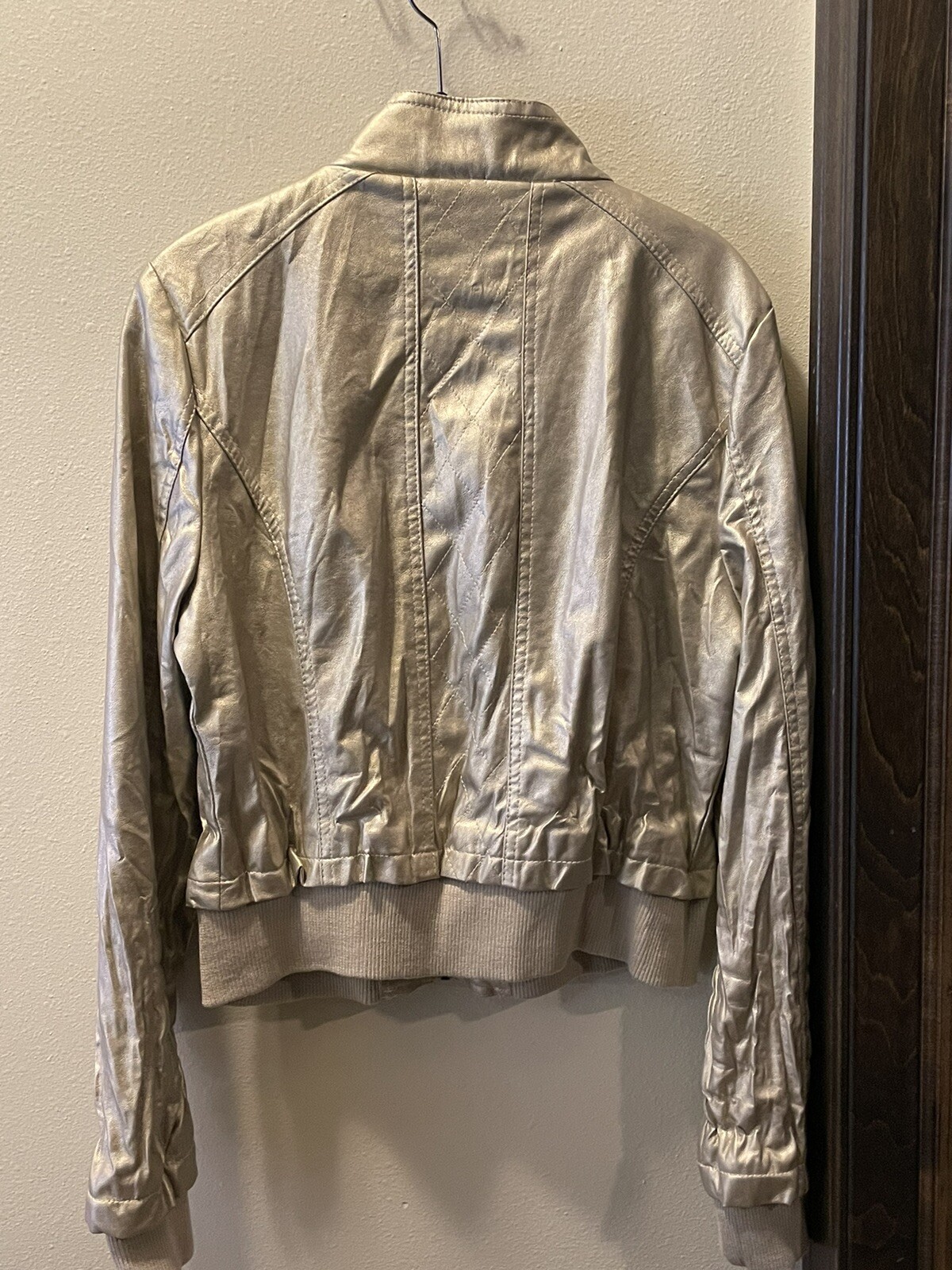 Picture 4 of 6