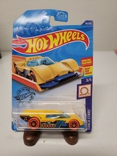 2020 Hot Wheels Track Stars 3/5 Yellow Gruppo x24 International #49