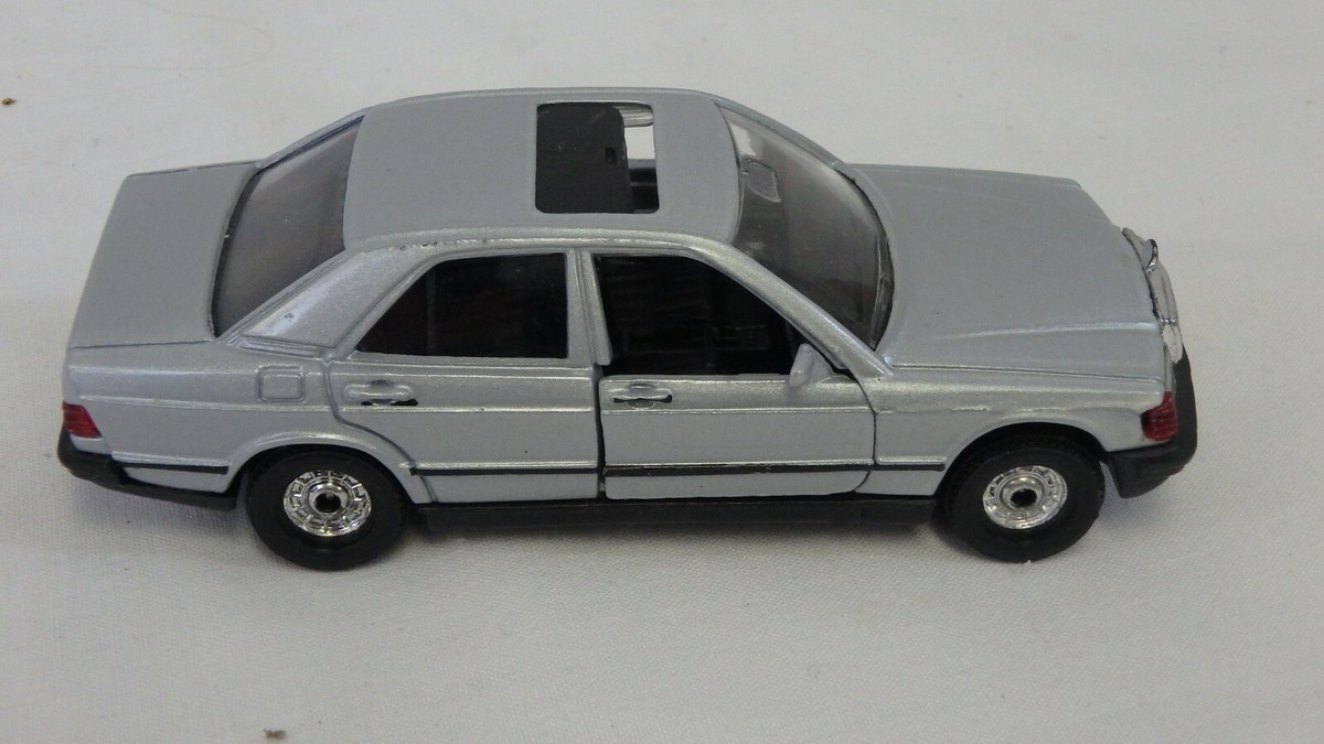 Corgi Mercedes Benz 190E Grey 1:32 scale with sunroof made in