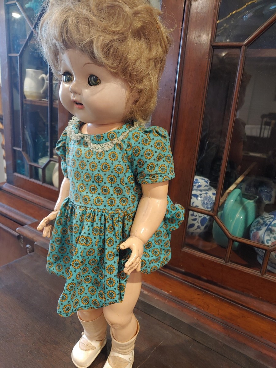 Vintage 1950s Pedigree Walking Talking Doll 22