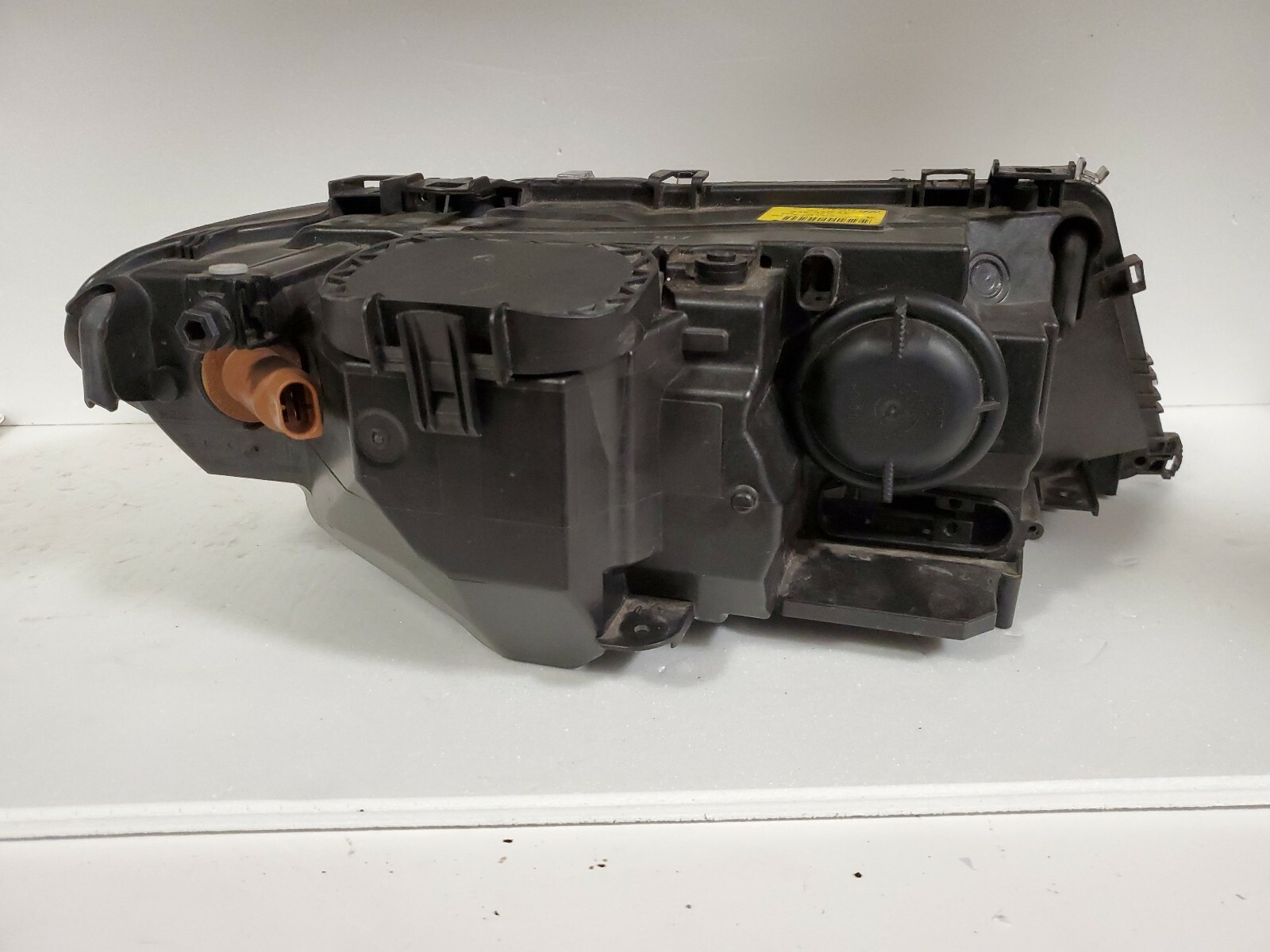 04-06 BMW E46 LEFT DRIVER SIDE XENON HEADLIGHT (MATCH P/N 7165911 