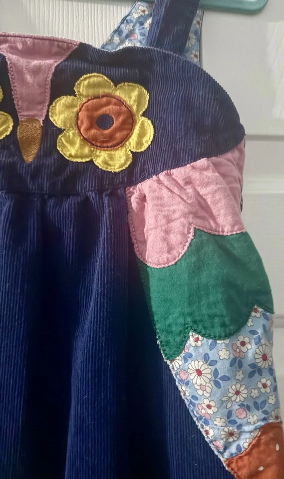 Jersey de pana Mini Boden azul marino búho con adorables detalles. (5-6 años) Foto 3 de 4