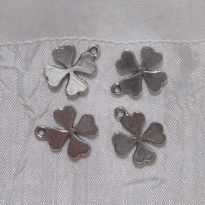 PETIT-CHAT CRÉATIONS LOT 10 BRELOQUES PENDENTIFS ARGENTÉ TRÈFLE 4 FEUILLES porte-chance 19x15mm - B8