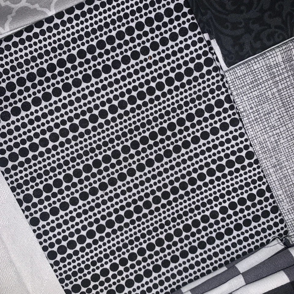 Lote de 7 piezas de tela de algodón negro y gris para acolchado tallas en desc Foto 4 de 4