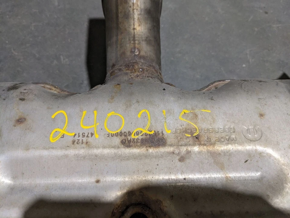 Chrysler 200 2015 2016 2017 sedán 2,4 L silenciador de escape puntas dobles OEM Foto 2 de 4